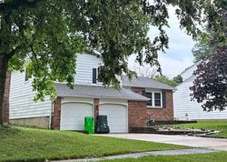 Pre-foreclosure in  FOXCROFT DR Cleveland, OH 44125