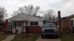 Pre-foreclosure in  TULANE ST Dearborn Heights, MI 48125