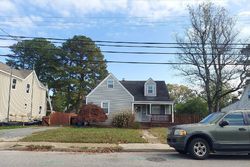 Pre-foreclosure in  SPARROW RD Chesapeake, VA 23325