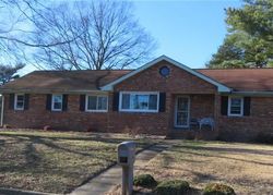 Pre-foreclosure in  CROWN CRES Chesapeake, VA 23325