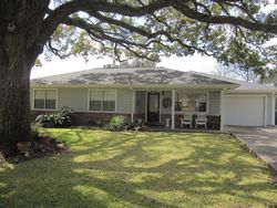 Pre-foreclosure Listing in HILLCREST DR BAY CITY, TX 77414