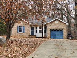 Pre-foreclosure in  MERRITT LEWIS LN Clarksville, TN 37042