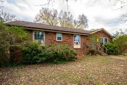 Pre-foreclosure in  MAPLEWOOD DR Clarksville, TN 37042