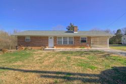Pre-foreclosure in  JENKINS RD Knoxville, TN 37918