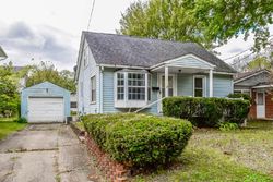 Pre-foreclosure in  W WAYNE ST Alliance, OH 44601