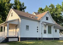 Pre-foreclosure in  S STATE ST Springfield, IL 62704