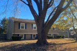Pre-foreclosure in  CIRCLEWOOD DR Coventry, RI 02816