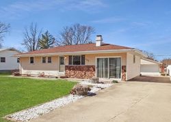 Pre-foreclosure in  ELMHURST DR Washington, IL 61571