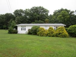 Pre-foreclosure Listing in ONEIDA VALLEY RD HILLIARDS, PA 16040
