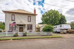 Pre-foreclosure Listing in MOORE ST HARRISBURG, OR 97446