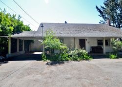 Pre-foreclosure in  SE POWELL BLVD Portland, OR 97266