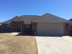 Pre-foreclosure in  SW ROLLING HILLS PL Lawton, OK 73505
