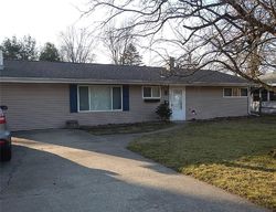 Pre-foreclosure in  EDGEBROOK DR Toledo, OH 43613