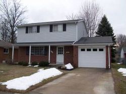 Pre-foreclosure in  KATHERINE AVE Toledo, OH 43613