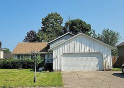 Pre-foreclosure in  UNIVERSITY AVE Elyria, OH 44035