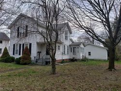 Pre-foreclosure in  MIDDLE ST Wellington, OH 44090