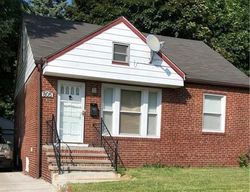 Pre-foreclosure in  S GREEN RD Cleveland, OH 44121