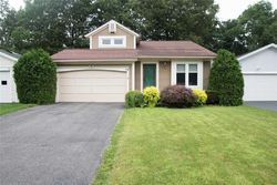 Pre-foreclosure in  WINFIELD LN Webster, NY 14580
