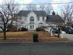 Pre-foreclosure in  REDWOOD DR Piscataway, NJ 08854