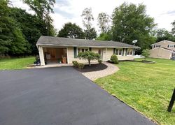 Pre-foreclosure Listing in HASTINGS RD KENDALL PARK, NJ 08824