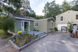 Pre-foreclosure in  BYPASS 28 Derry, NH 03038