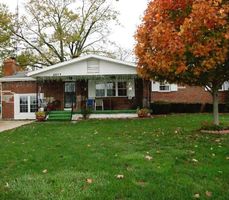 Pre-foreclosure in  BYRON RD Fairborn, OH 45324