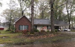 Pre-foreclosure in  BELLWOOD DR Amory, MS 38821