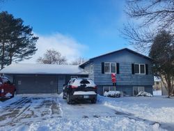 Pre-foreclosure Listing in SPRING HILL RD WACONIA, MN 55387
