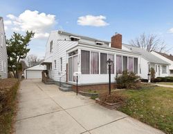 Pre-foreclosure in  HILLVIEW ST Roseville, MI 48066