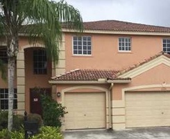 Pre-foreclosure in  FOX RUN CT Fort Lauderdale, FL 33331