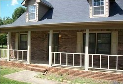Pre-foreclosure in  BUTCH CIR Hazel Green, AL 35750
