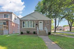 Pre-foreclosure in  W 129TH PL Chicago, IL 60628
