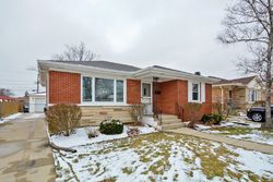 Pre-foreclosure in  BURNS AVE Westchester, IL 60154