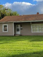 Pre-foreclosure in  LEXINGTON DR Hazel Crest, IL 60429