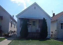 Pre-foreclosure in  E 22ND ST Chicago Heights, IL 60411