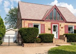 Pre-foreclosure in  N OLEANDER AVE Harwood Heights, IL 60706