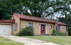 Pre-foreclosure in  DUNCAN AVE Elgin, IL 60120