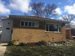 Pre-foreclosure in  KEENEY ST Morton Grove, IL 60053