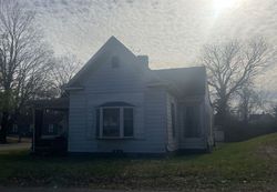 Pre-foreclosure in  JACKSON ST New Albany, IN 47150