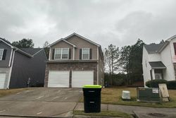 Pre-foreclosure in  SPLITPINE CT Atlanta, GA 30349