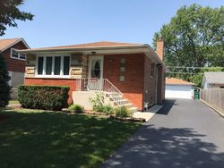 Pre-foreclosure in  W 81ST PL Burbank, IL 60459