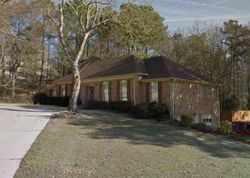 Pre-foreclosure in  QUAIL RUN DR Pelham, AL 35124