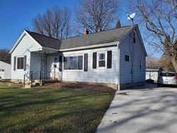 Pre-foreclosure Listing in N 4TH ST WATERTOWN, WI 53098