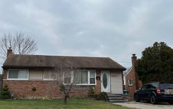 Pre-foreclosure in  LEONA ST Garden City, MI 48135