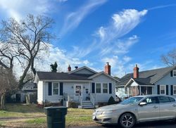 Pre-foreclosure in  APPLE AVE Hampton, VA 23661
