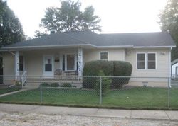 Pre-foreclosure in  N 9TH ST Springfield, IL 62702
