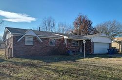 Pre-foreclosure in  LAMPTON LN Mcalester, OK 74501