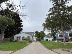 Pre-foreclosure in  VAN ZANDT RD Waterford, MI 48329