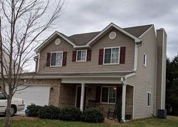 Pre-foreclosure in  HAWTHORN RIDGE DR Whitsett, NC 27377