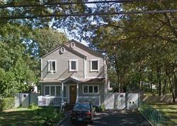 Pre-foreclosure in  REILLY ST Bay Shore, NY 11706